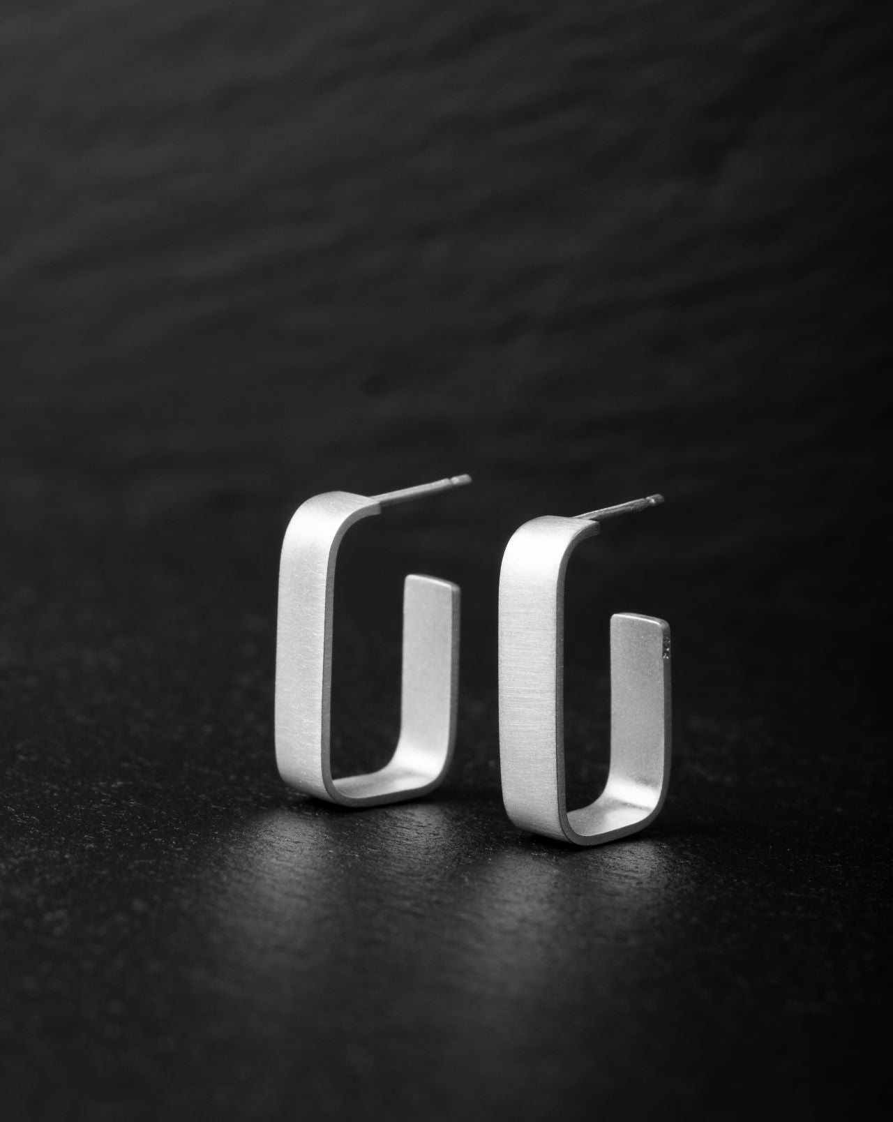 SQUARE LONG EARRINGS