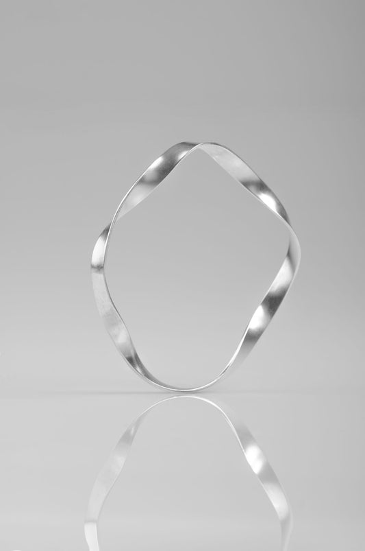 TWIST BRACELET