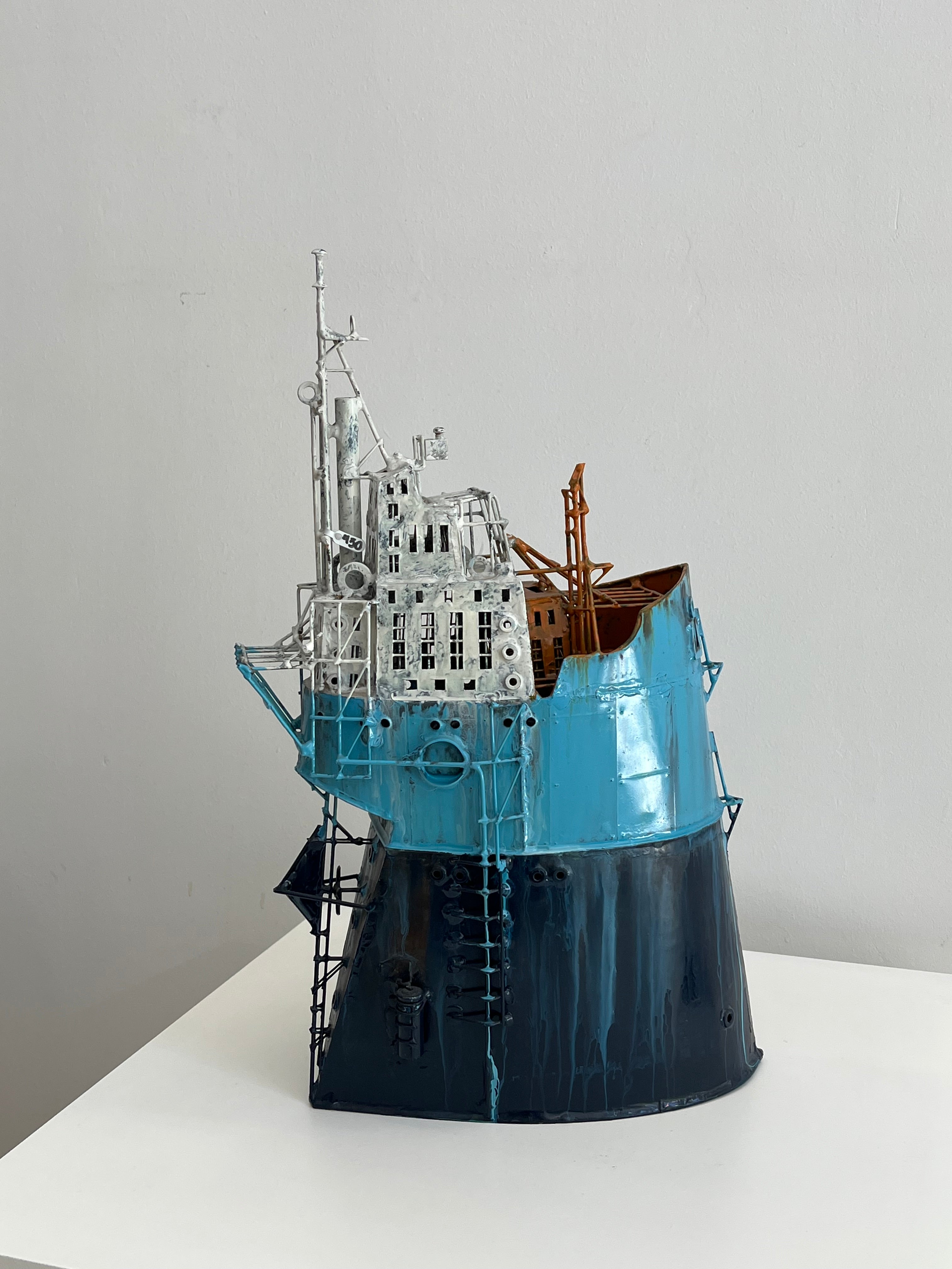 METALLIC BOAT