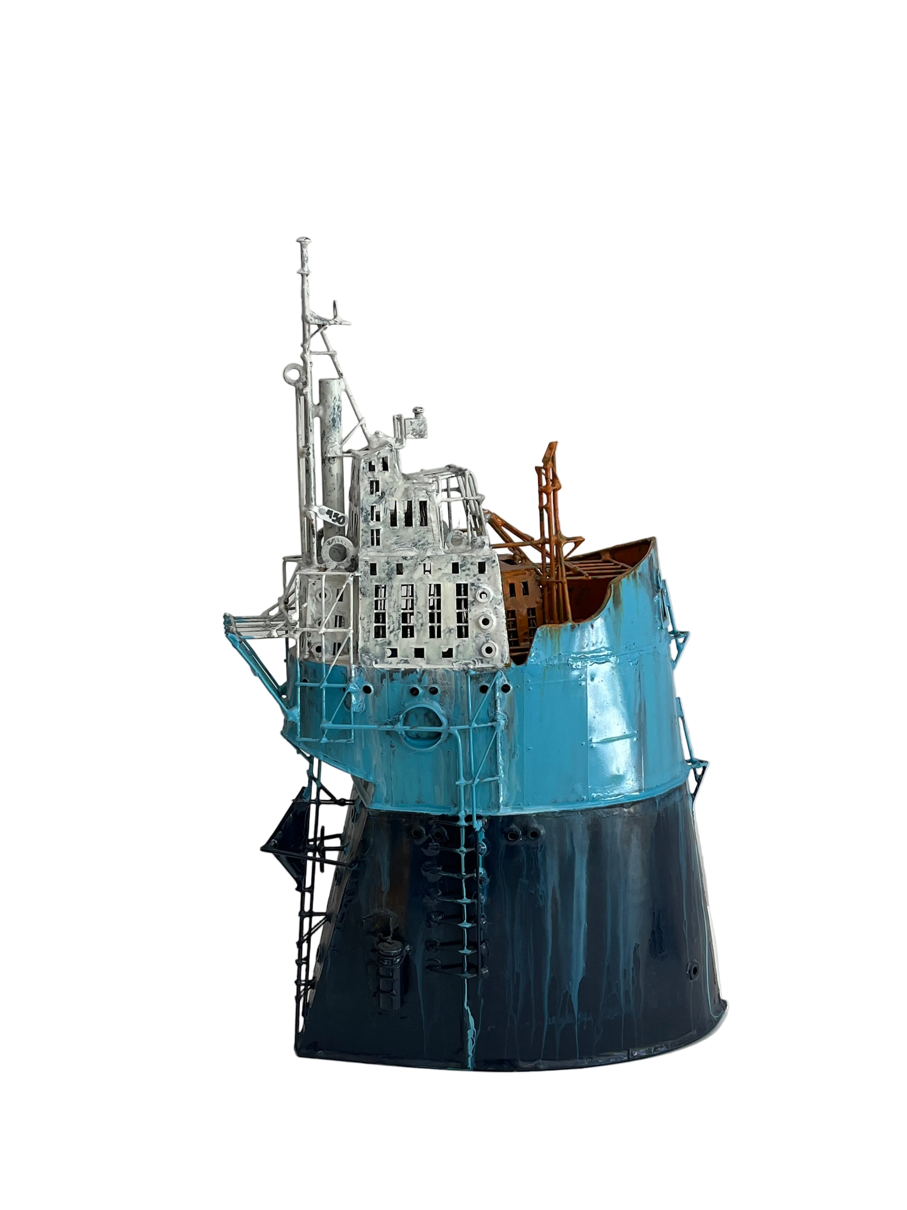 METALLIC BOAT WITH LIGHT