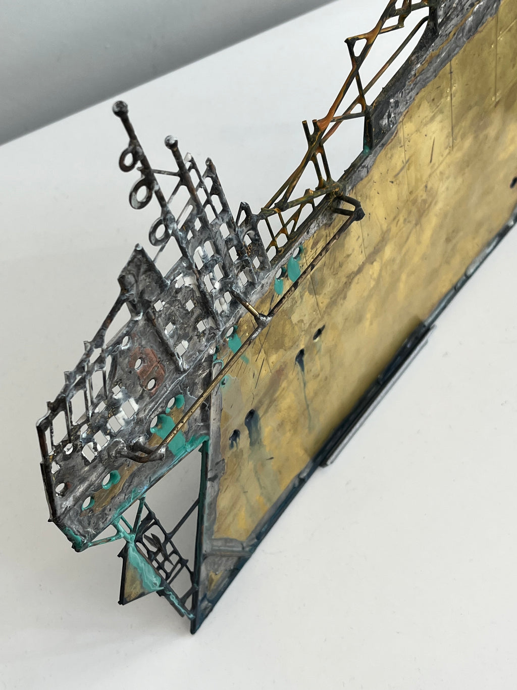 METALLIC BOAT