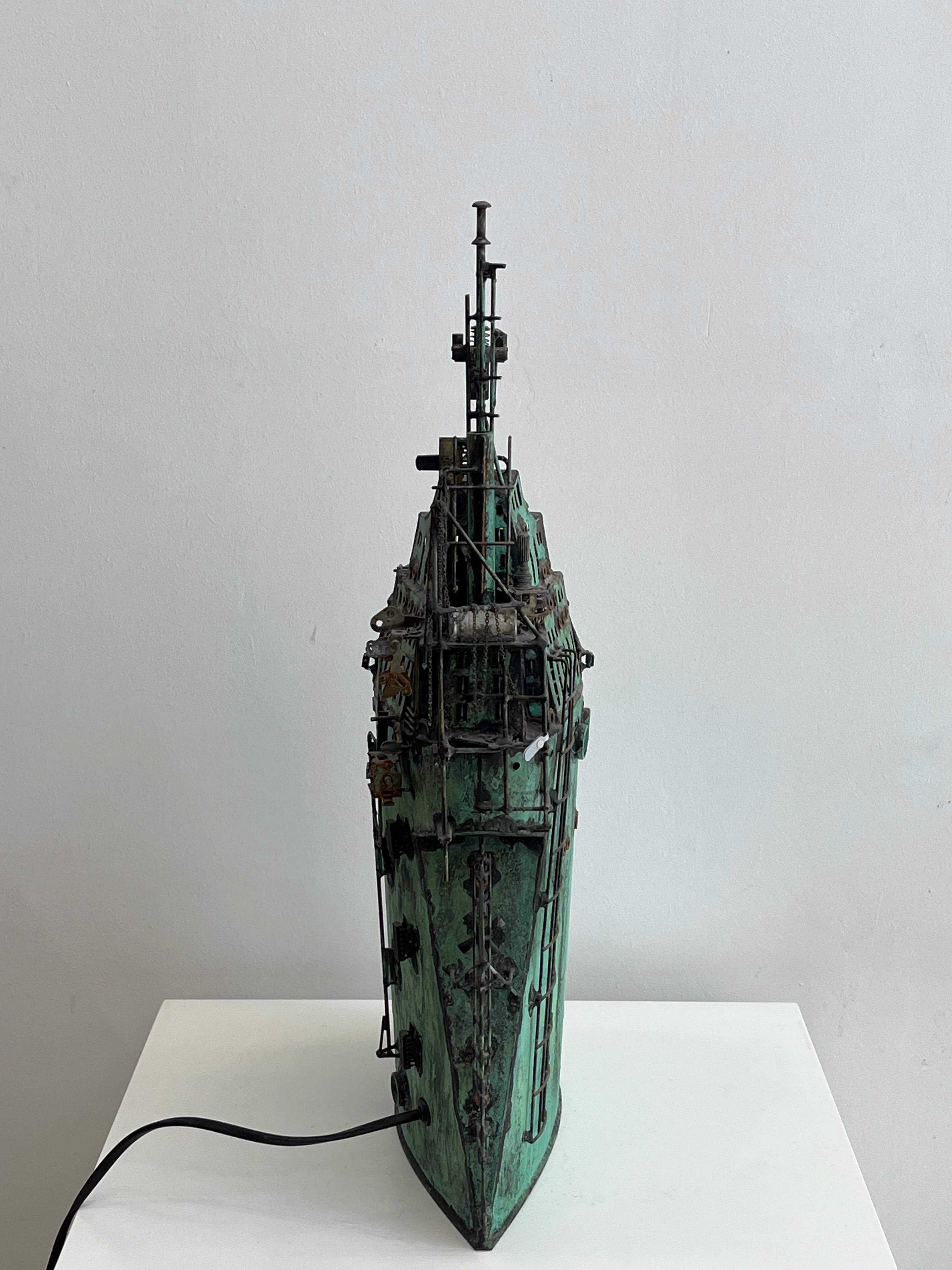 METALLIC BOAT