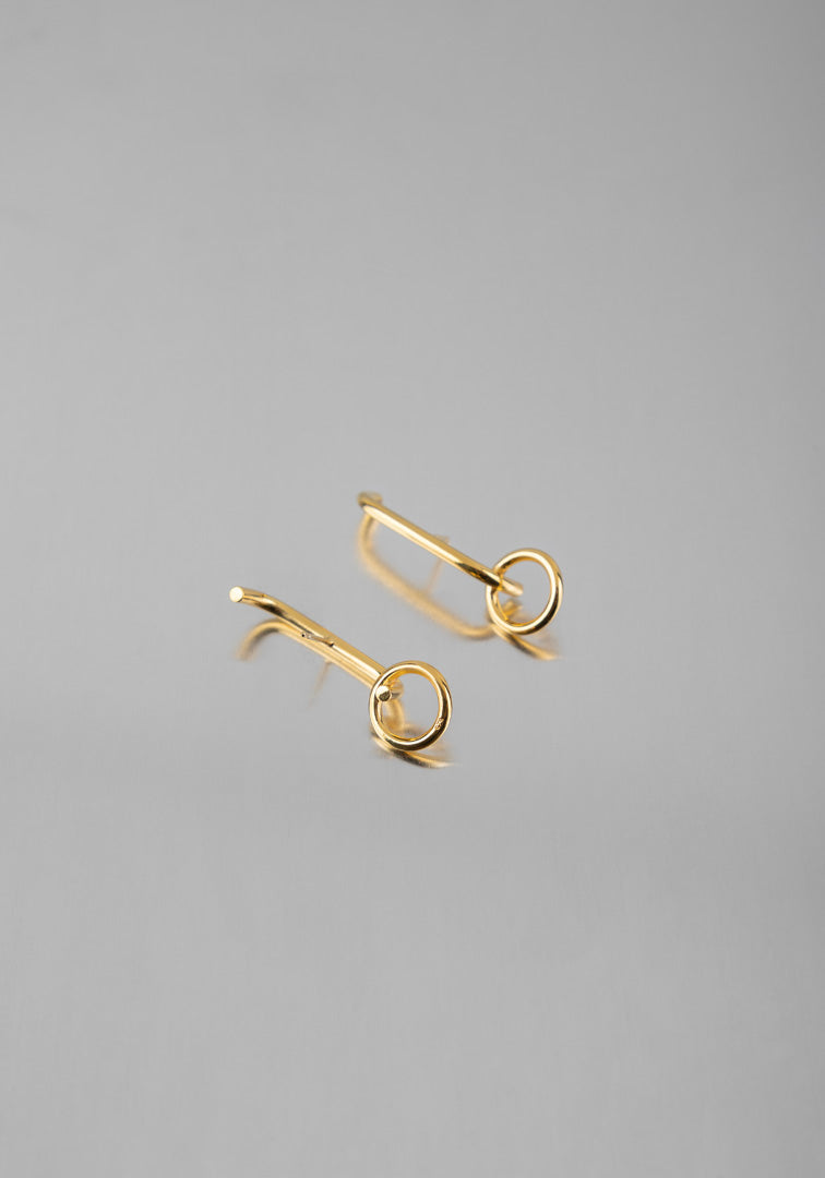 LINEAR LOOP EARRINGS