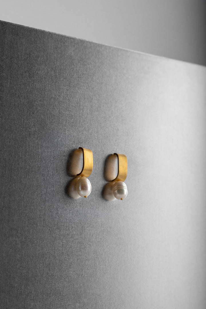 PEARL EARRINGS