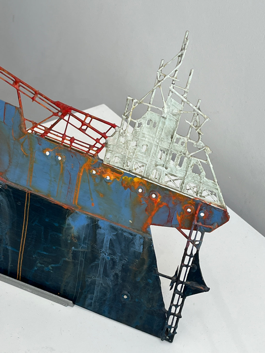 METALLIC BOAT