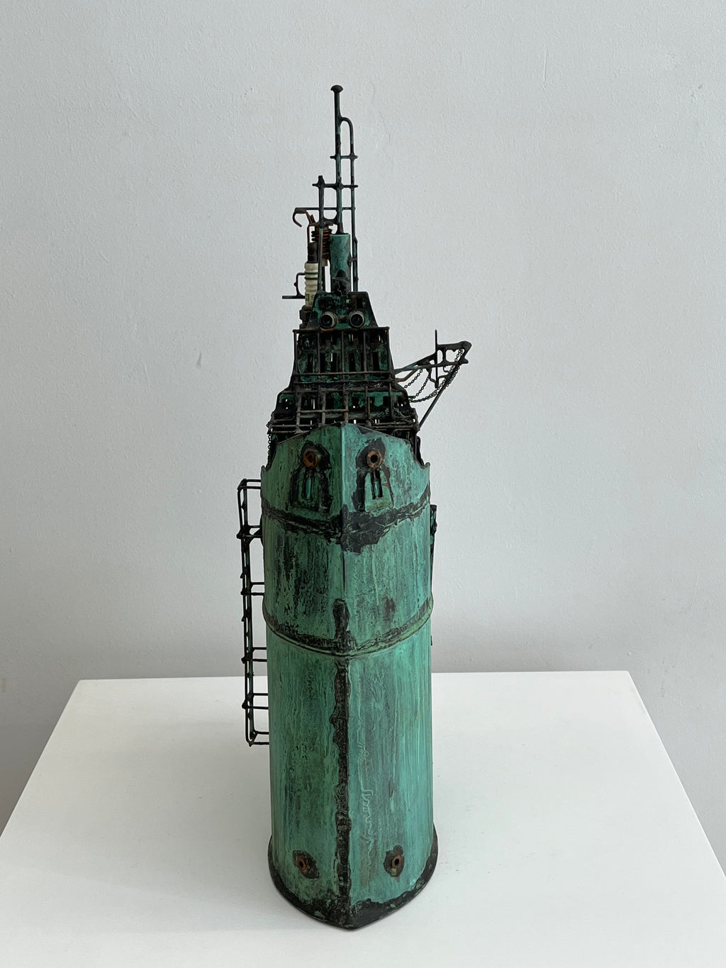 METALLIC BOAT