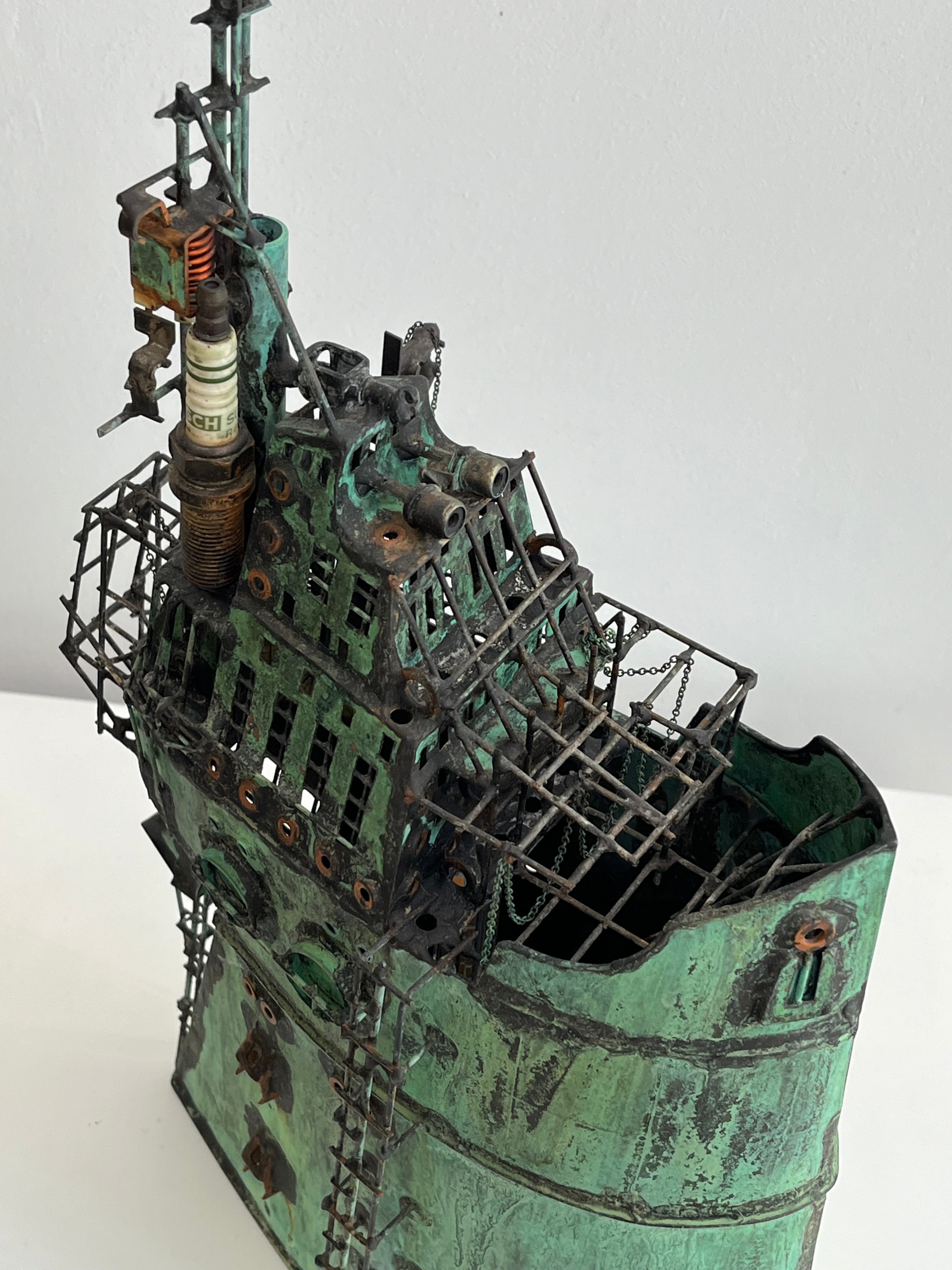 METALLIC BOAT