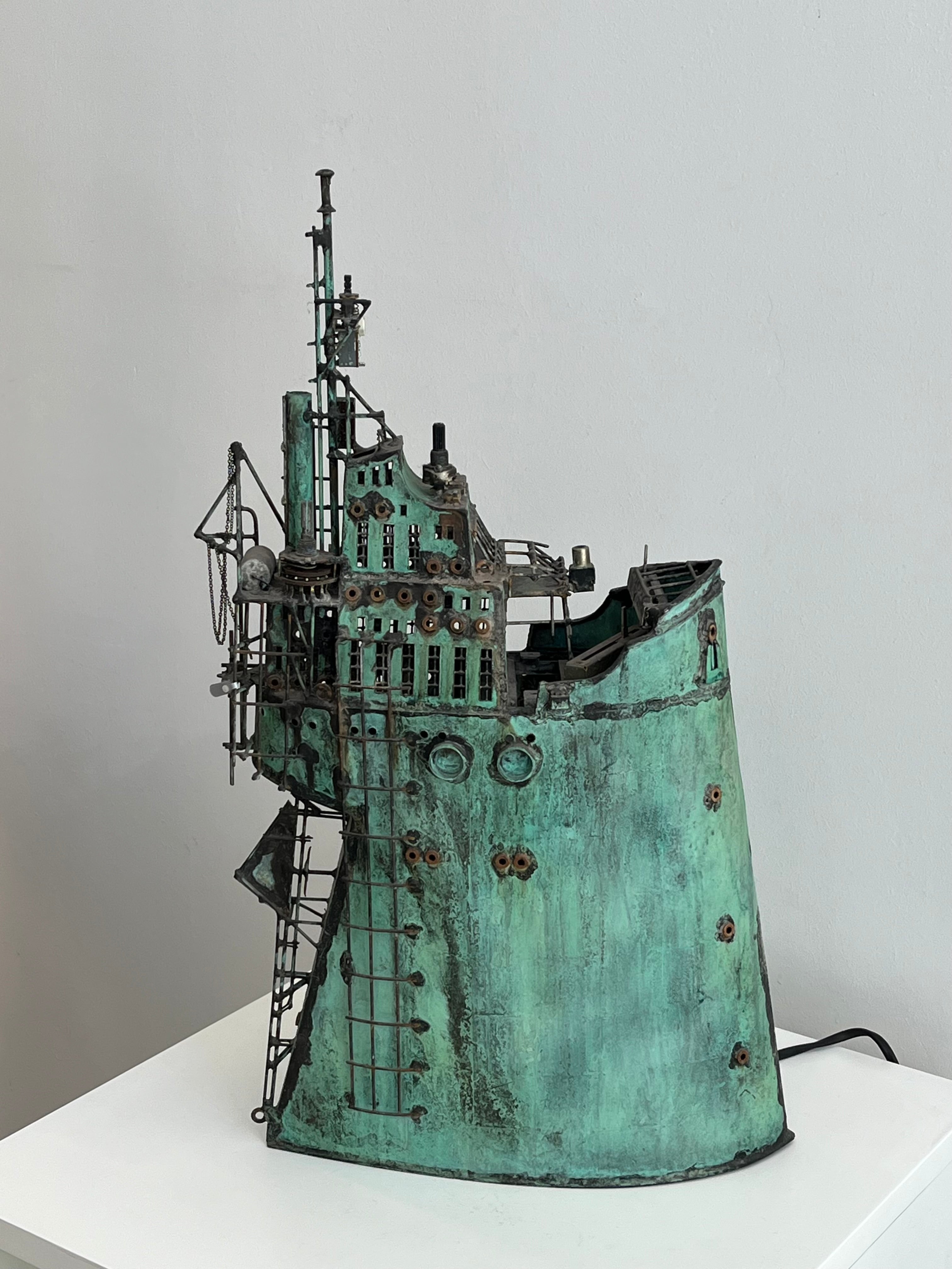 METALLIC BOAT