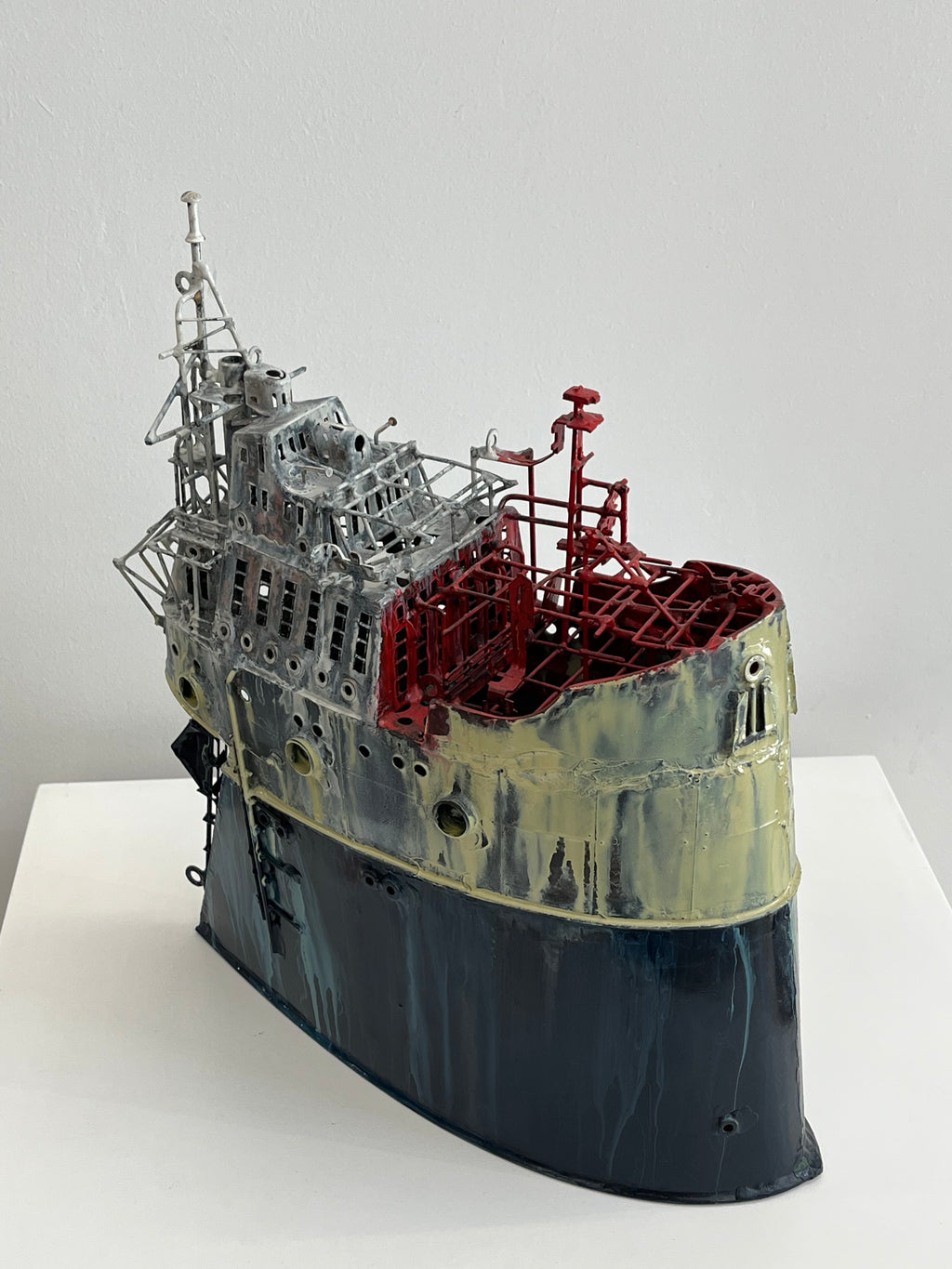METALLIC BOAT