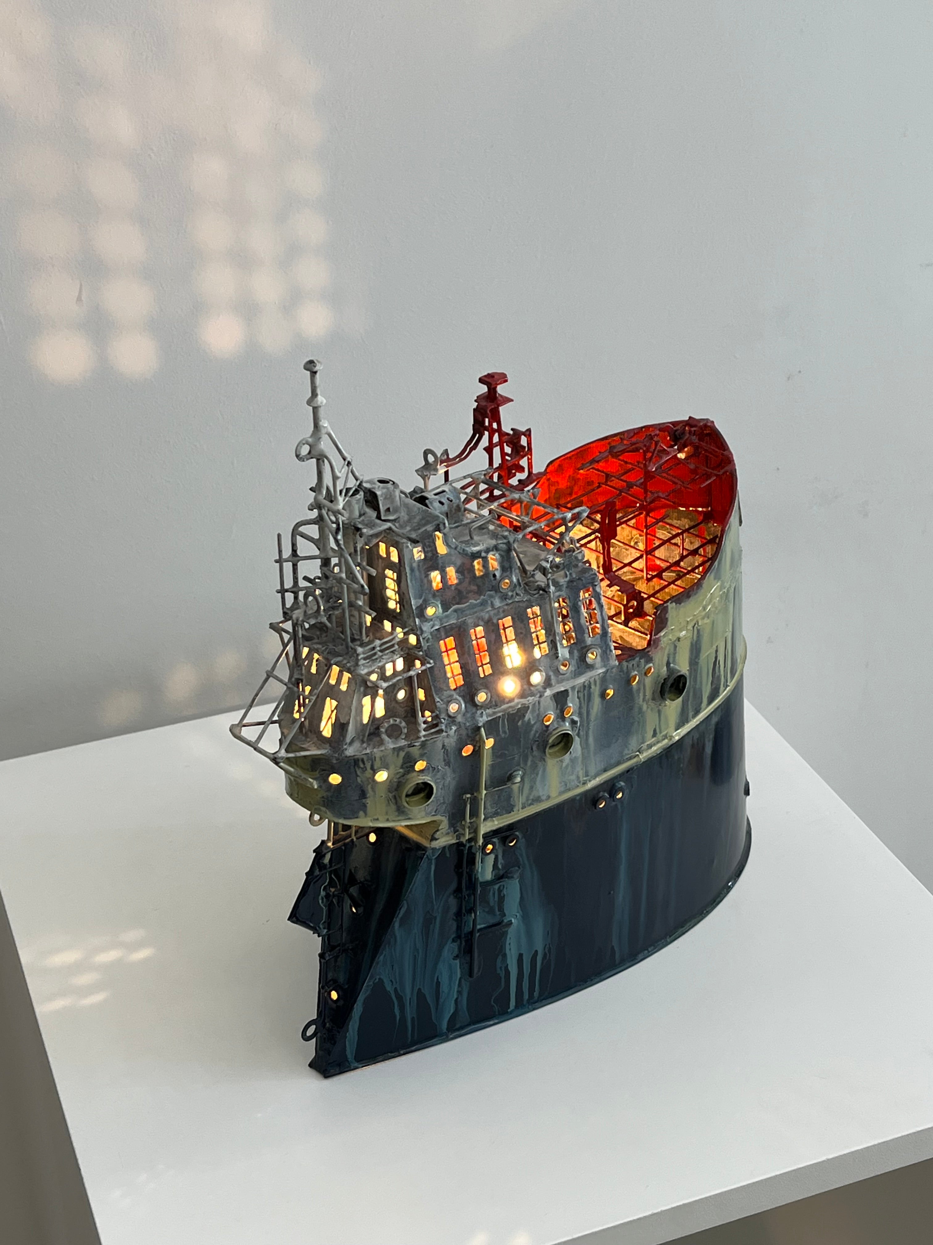 METALLIC BOAT