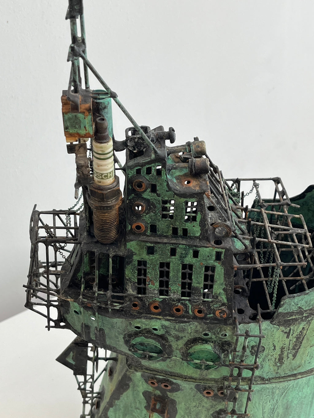 METALLIC BOAT
