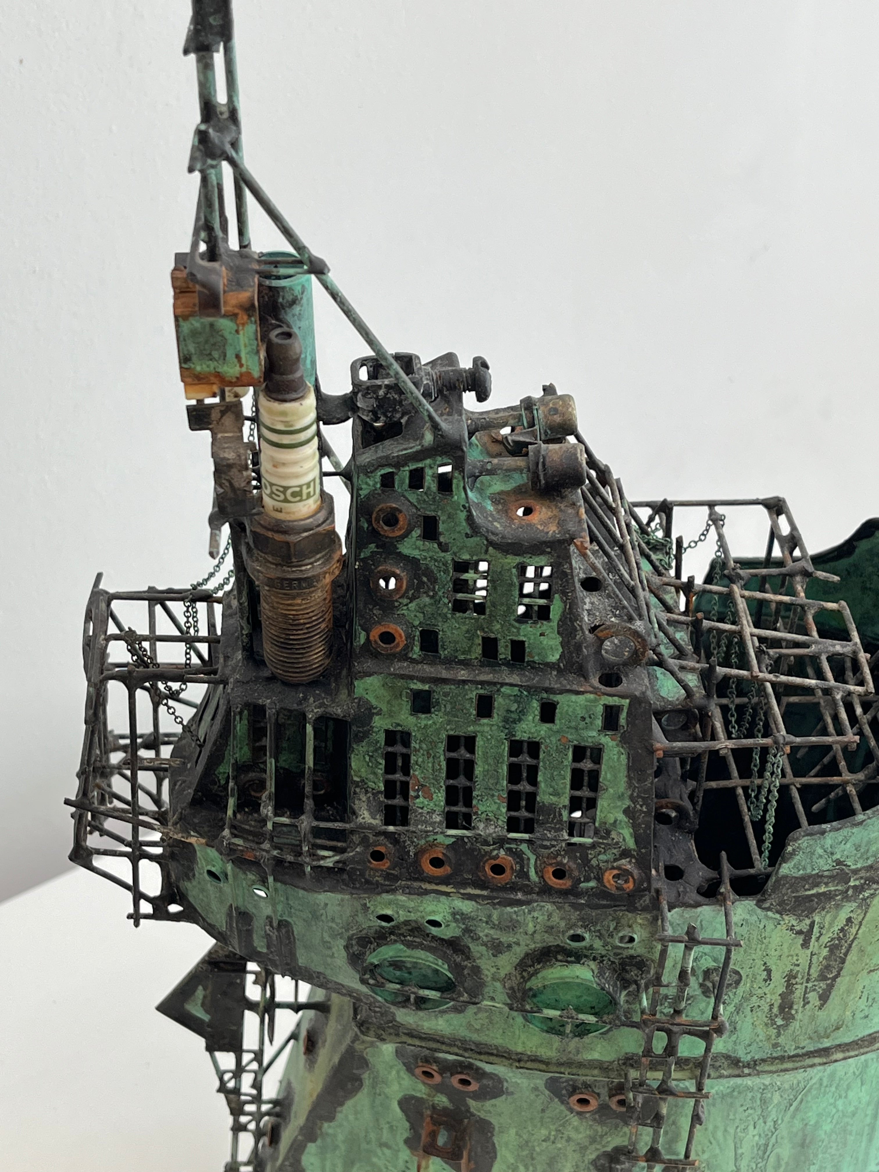 METALLIC BOAT