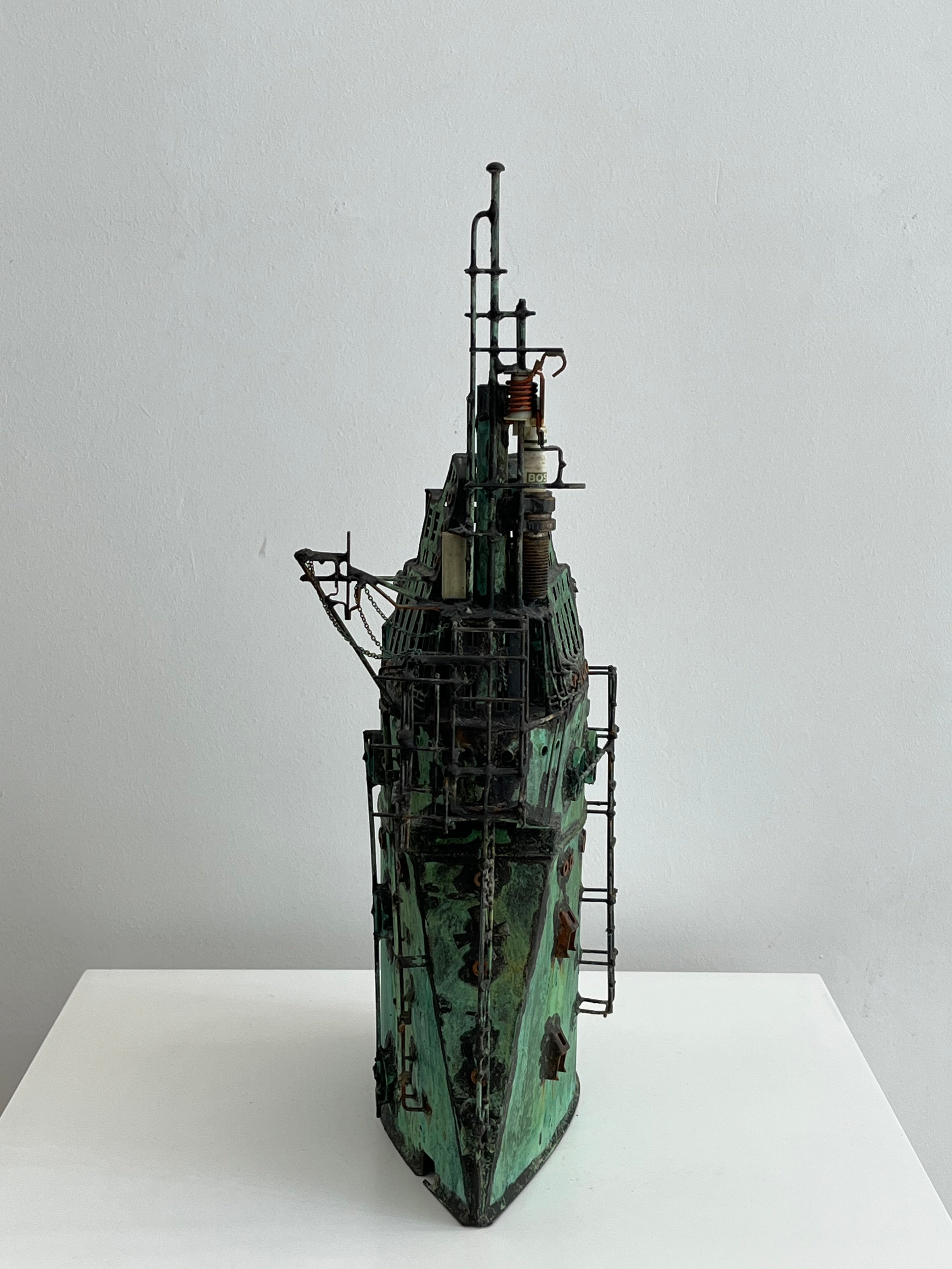 METALLIC BOAT