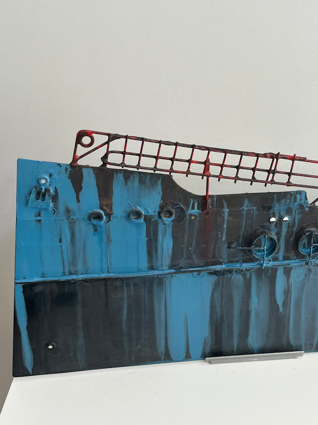 METALLIC BOAT
