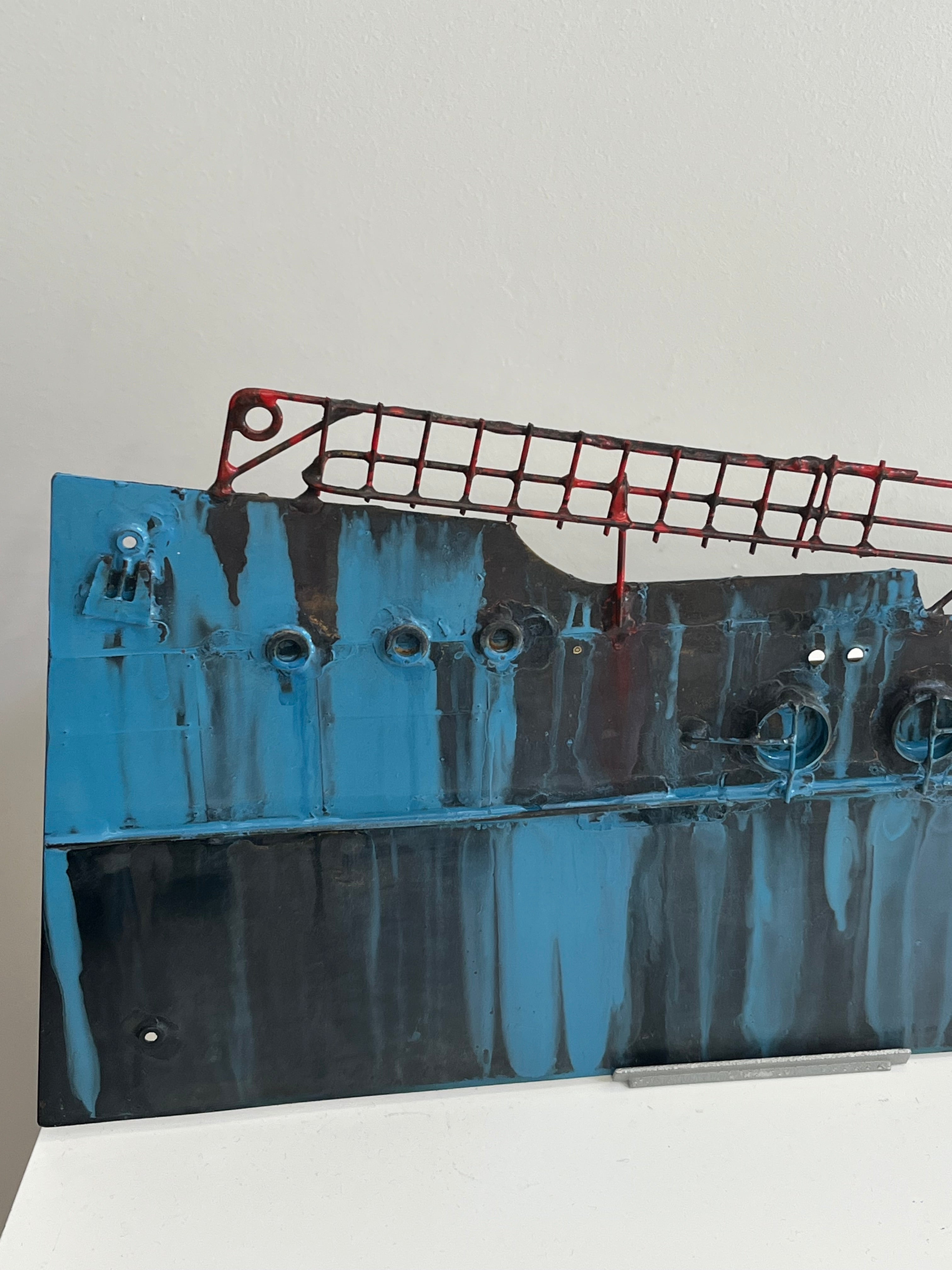METALLIC BOAT