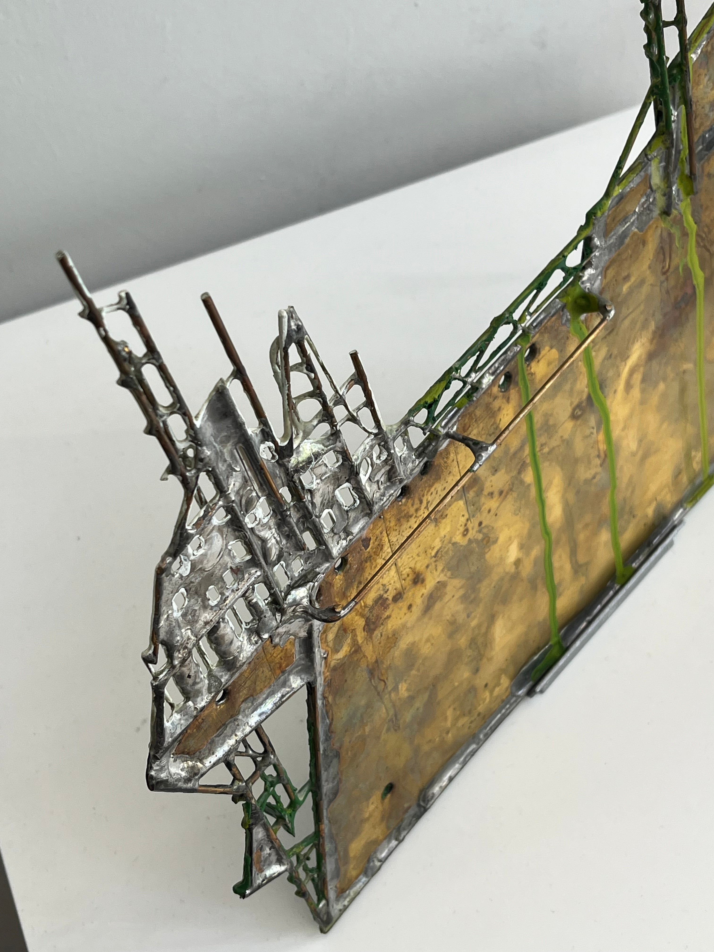 METALLIC BOAT