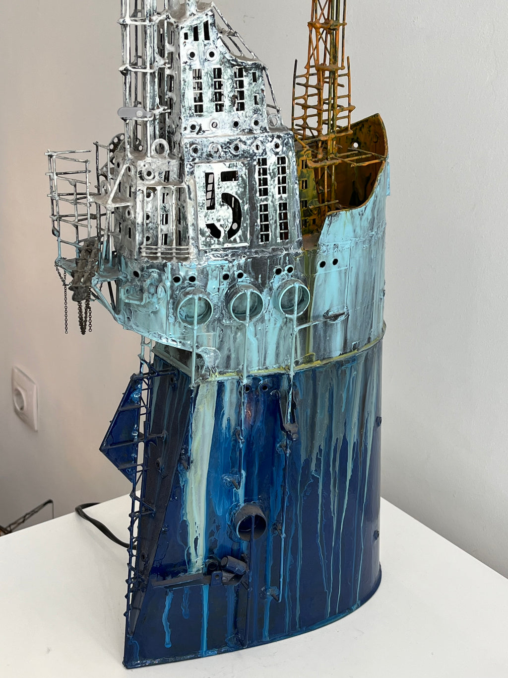 METALLIC BOAT
