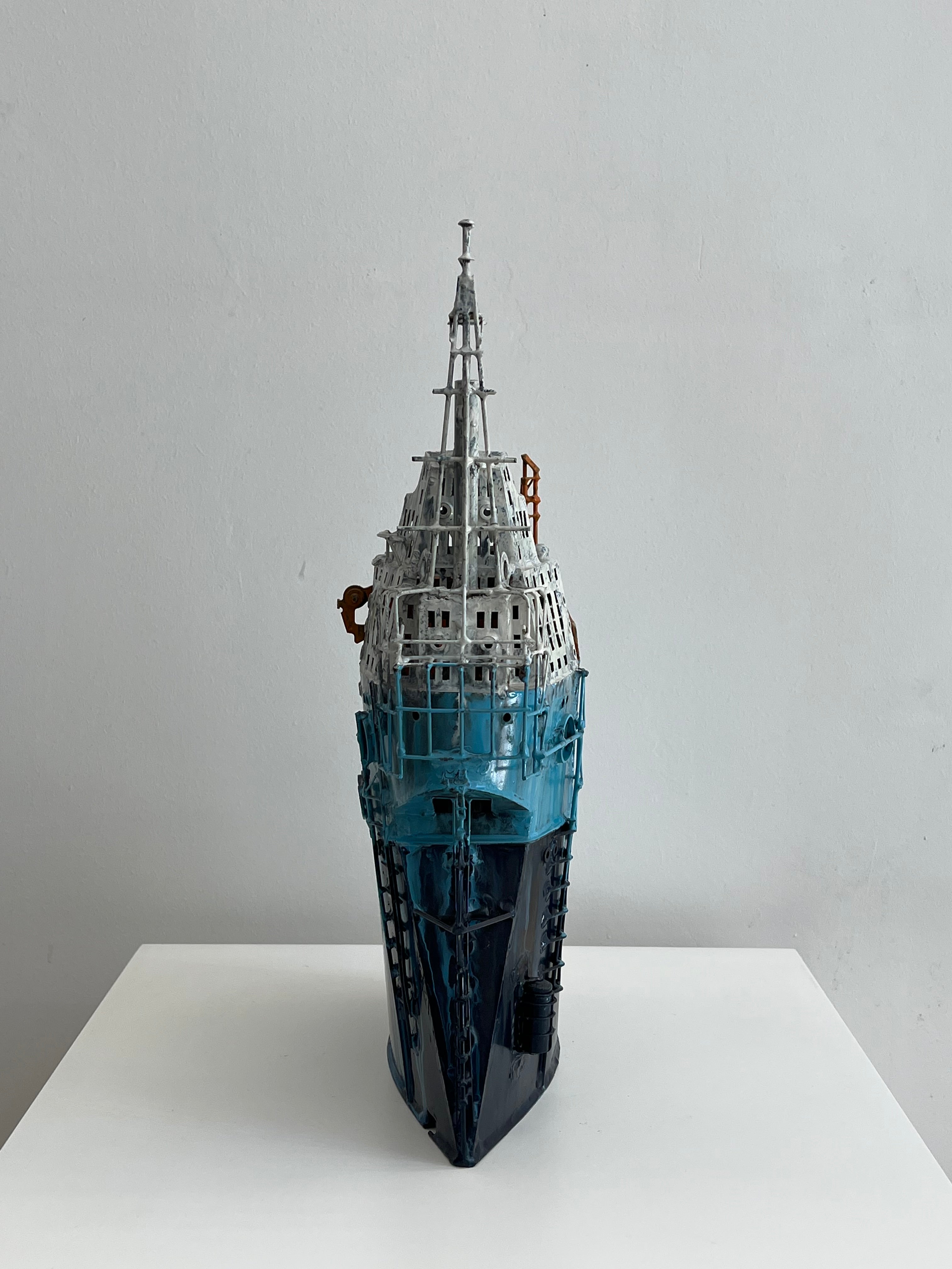 METALLIC BOAT