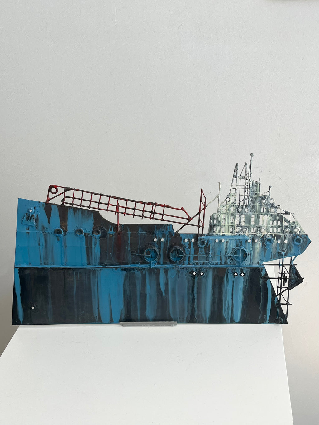 METALLIC BOAT
