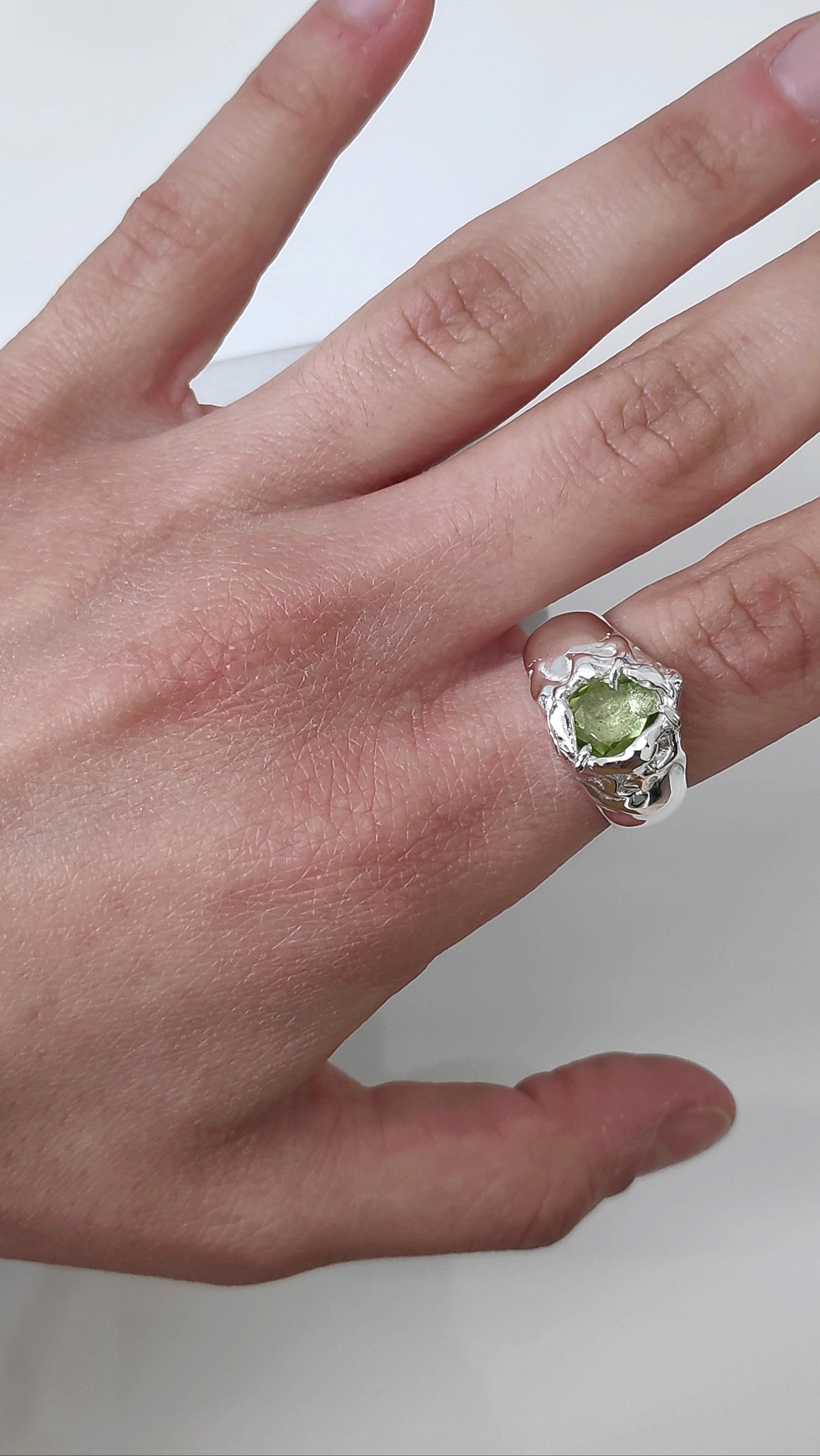 PERIDOT RING