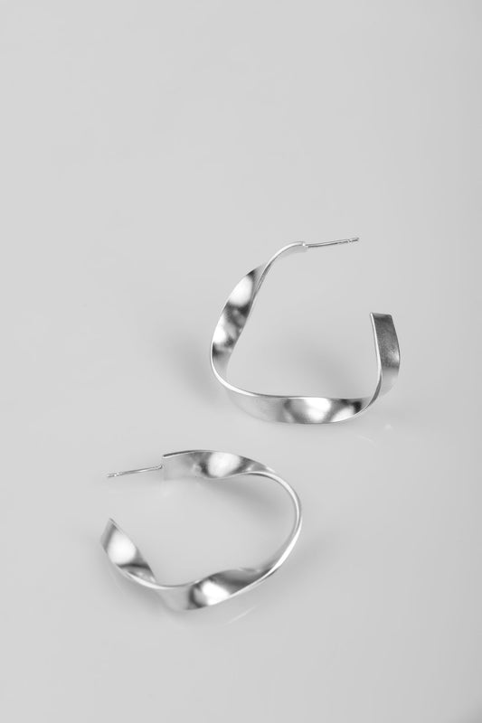 TWIST HOOPS_1