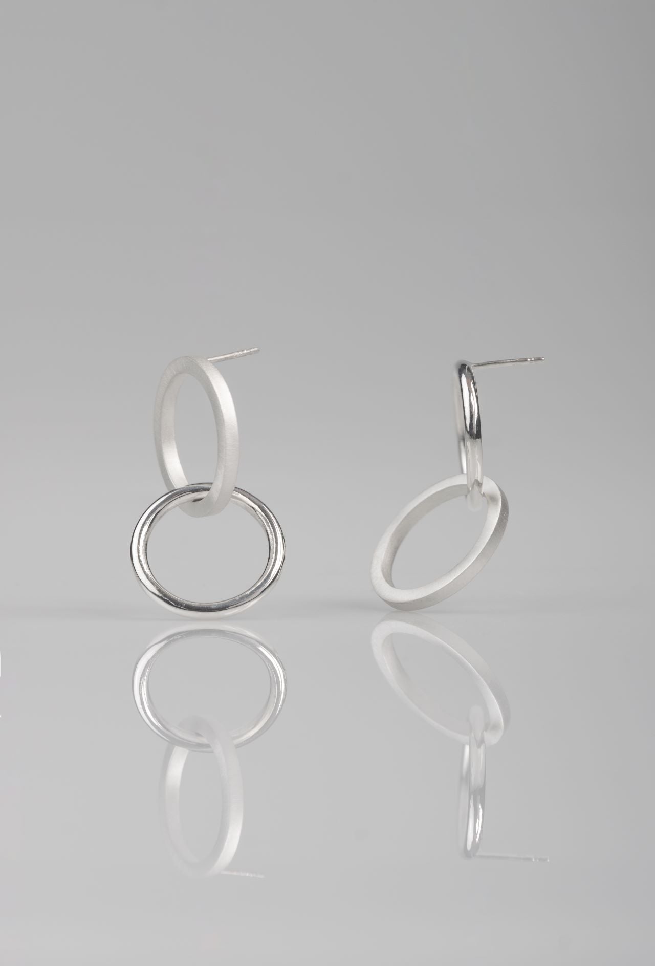 LOOP DOUBLE EARRINGS