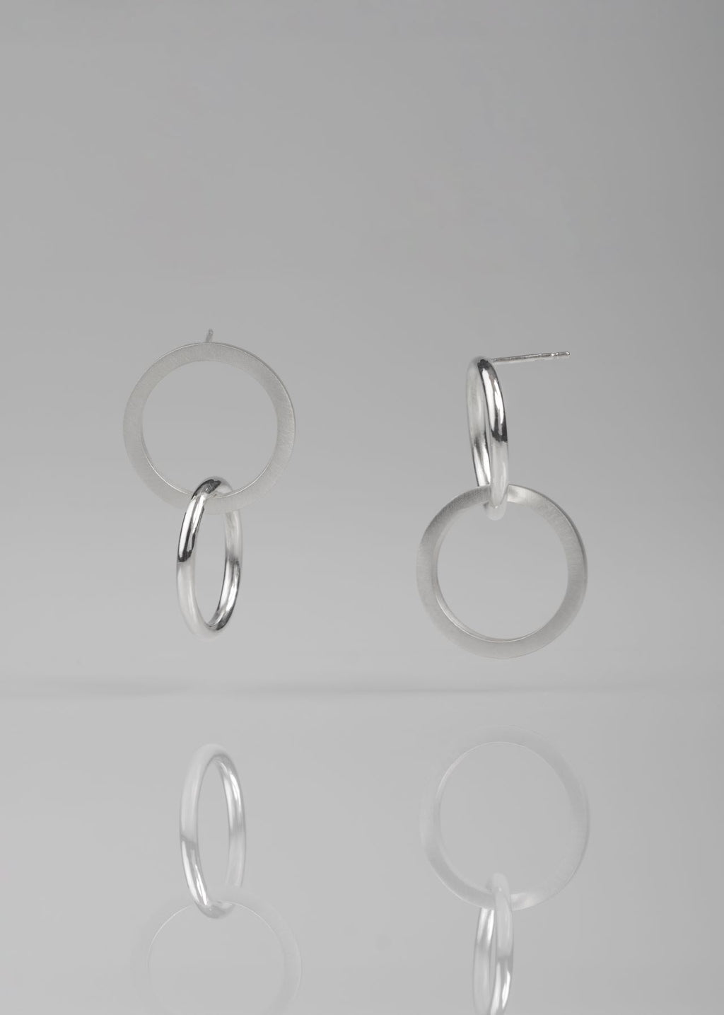 LOOP DOUBLE EARRINGS