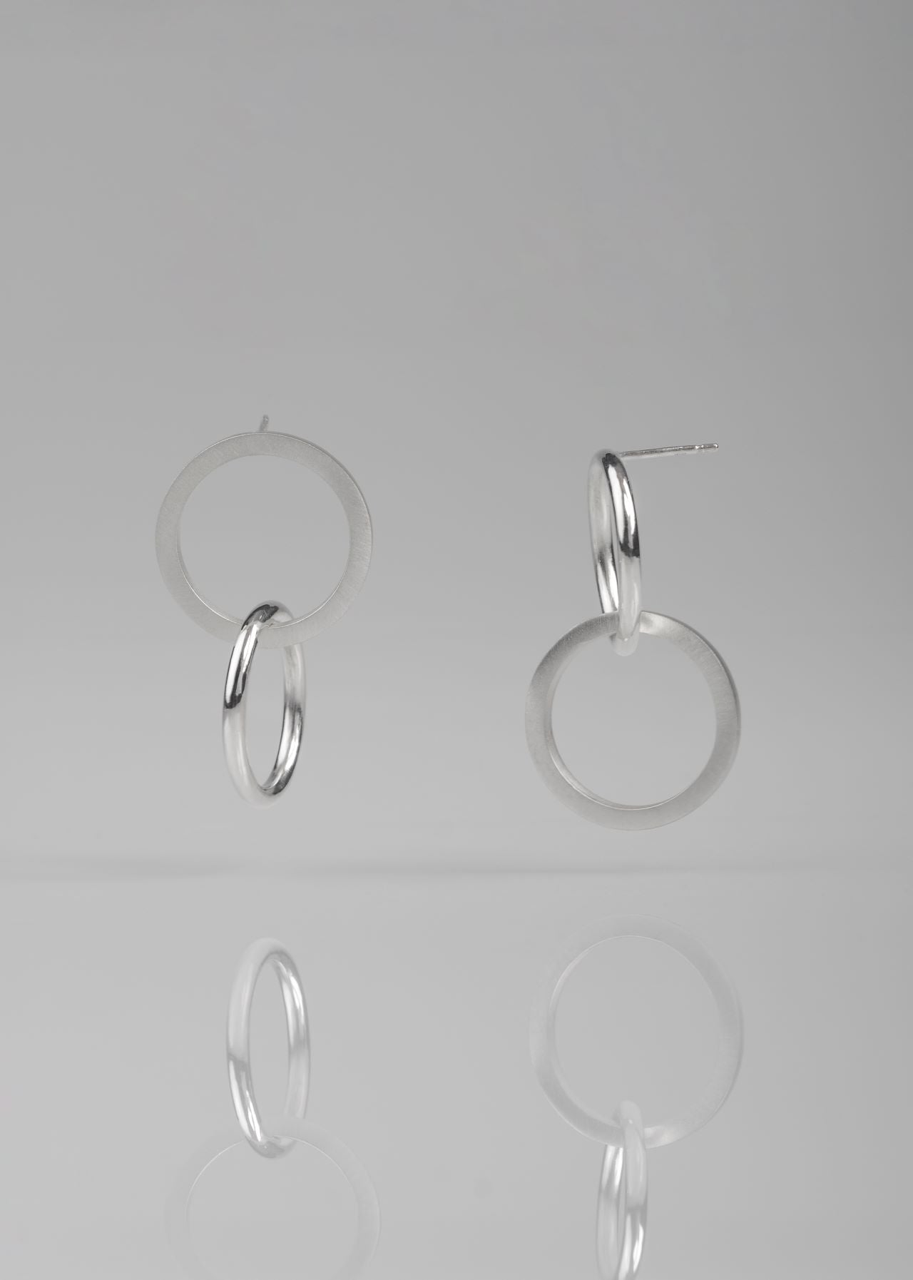 LOOP DOUBLE EARRINGS