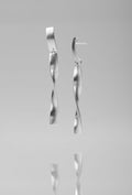 TWIST LINEAR EARRINGS