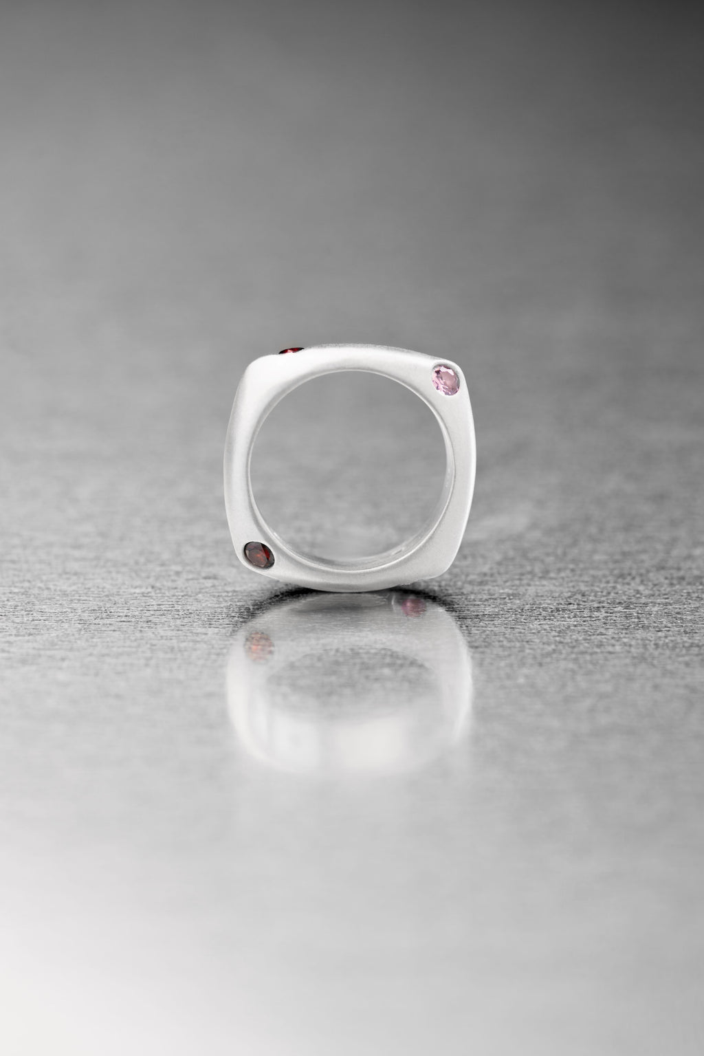 CANDY PILLOW RING