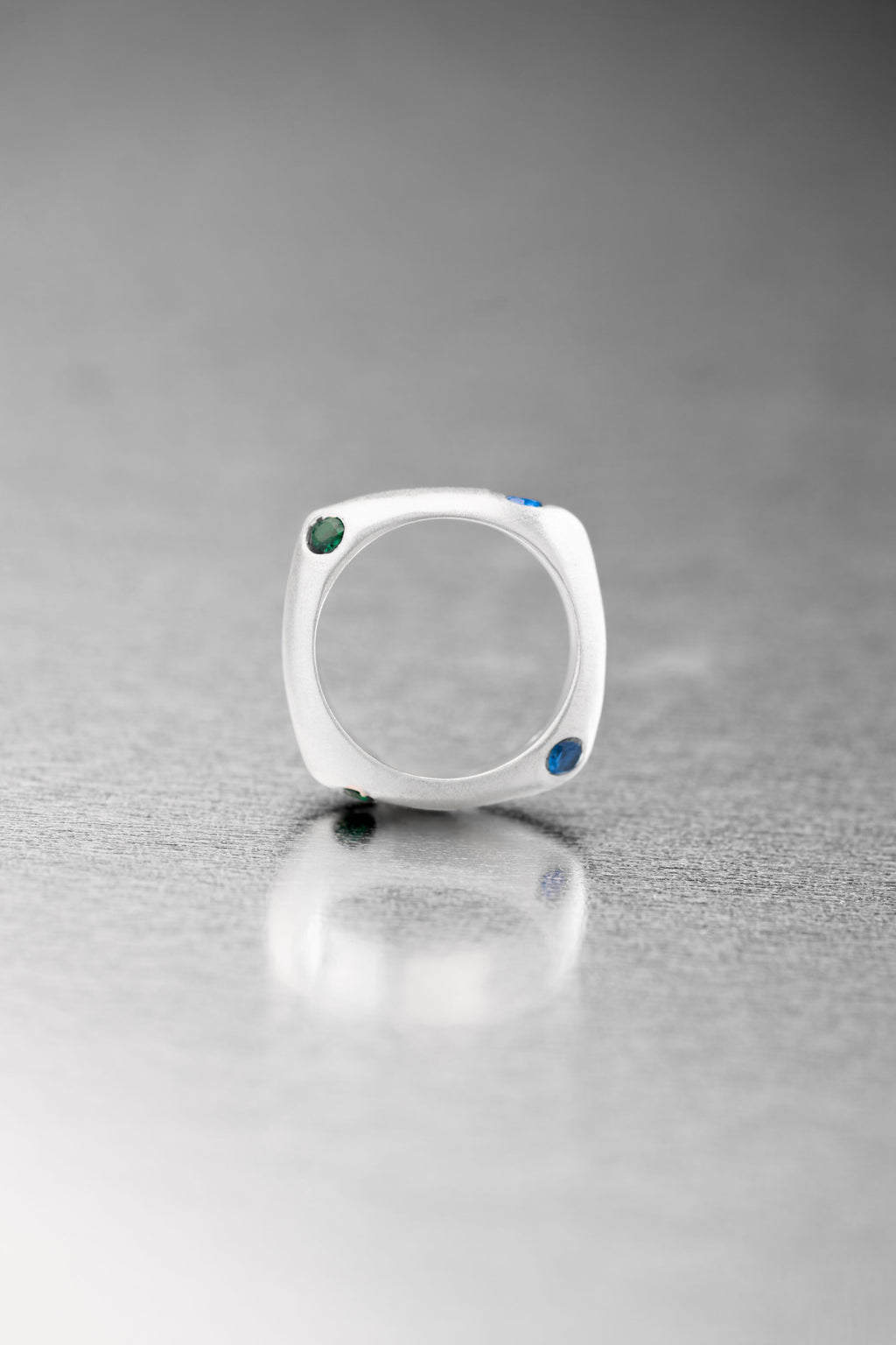 CANDY PILLOW RING