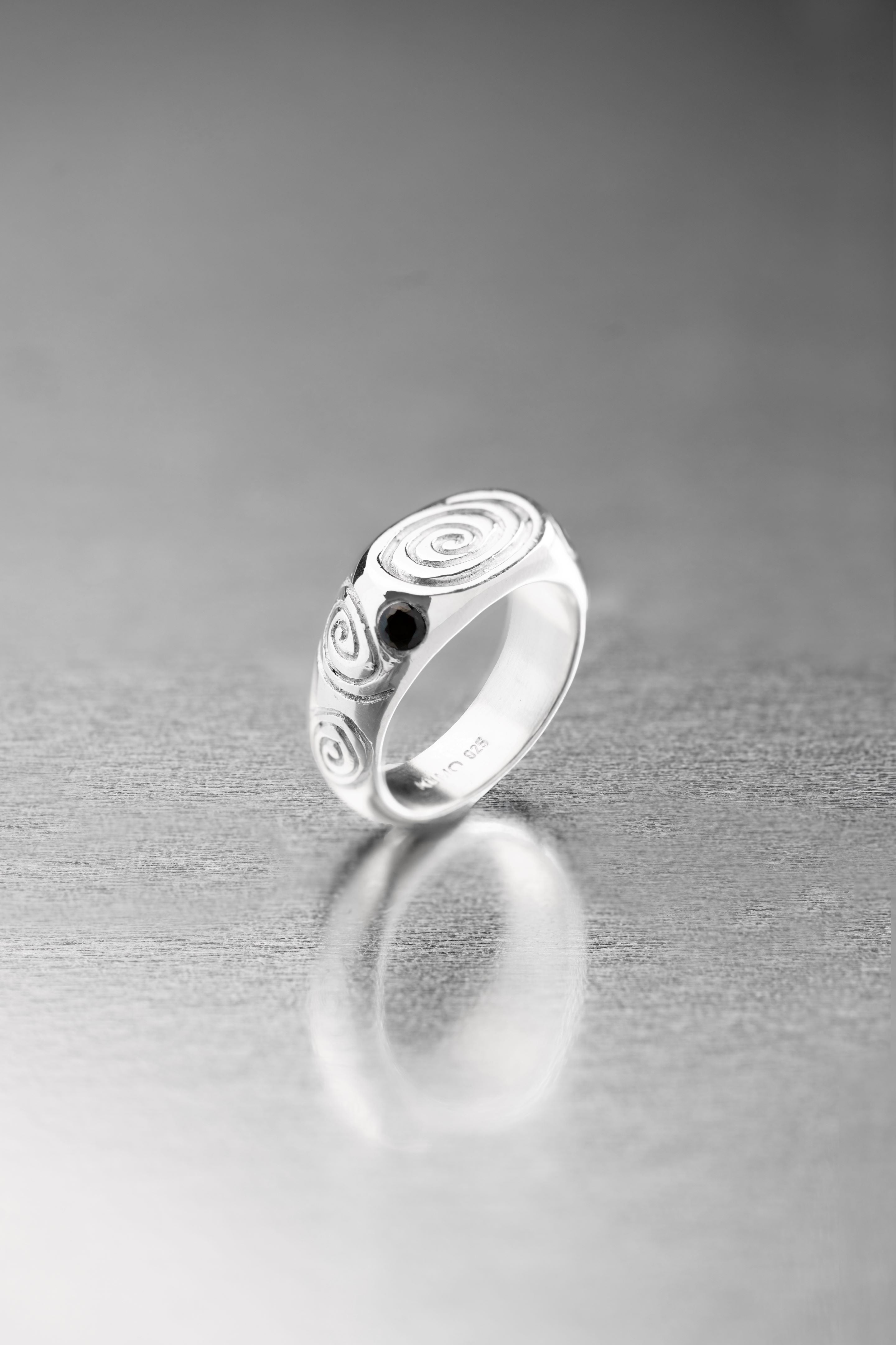SPIRAL RING