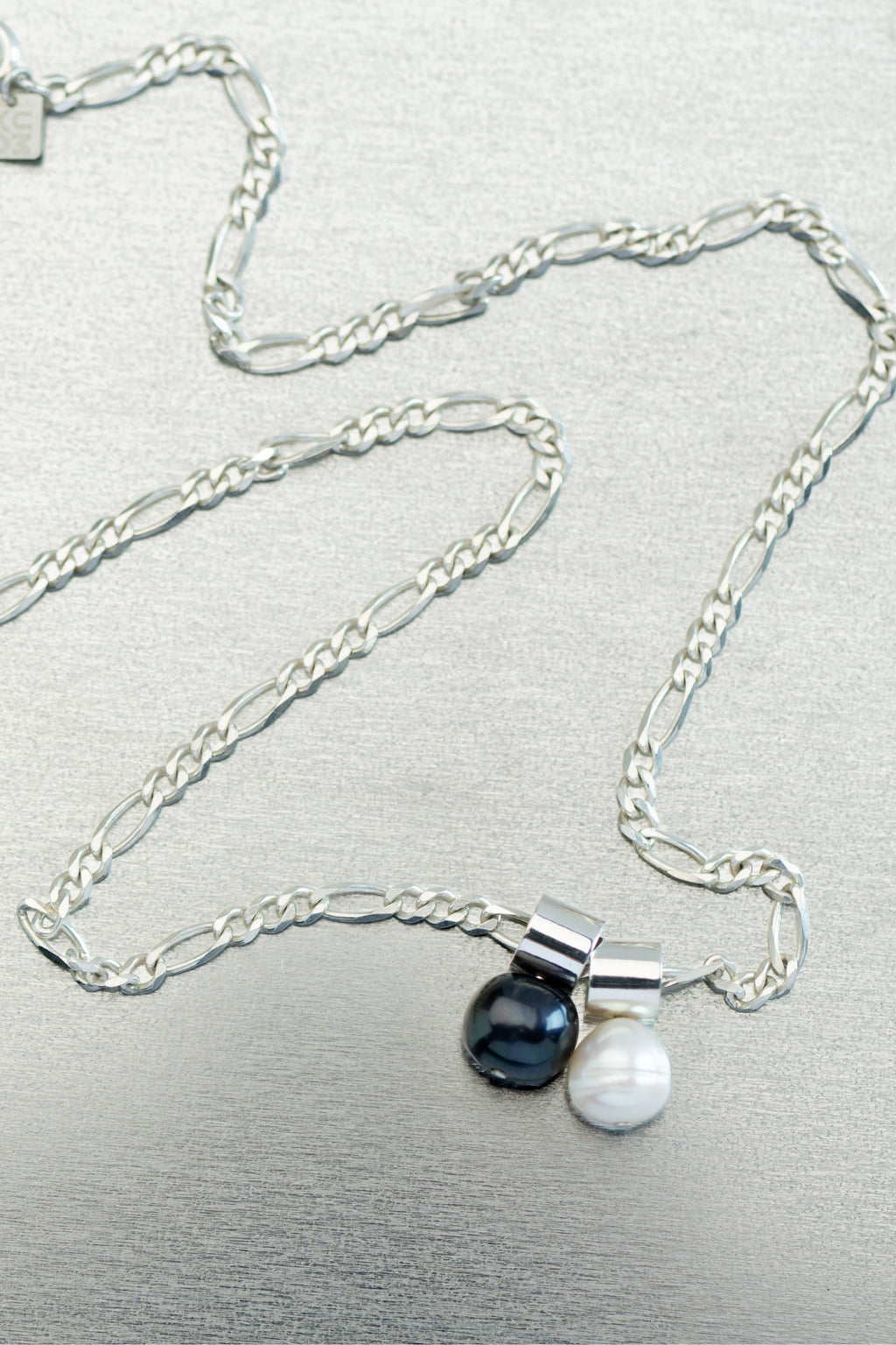 DOUBLE PEARL NECKLACE