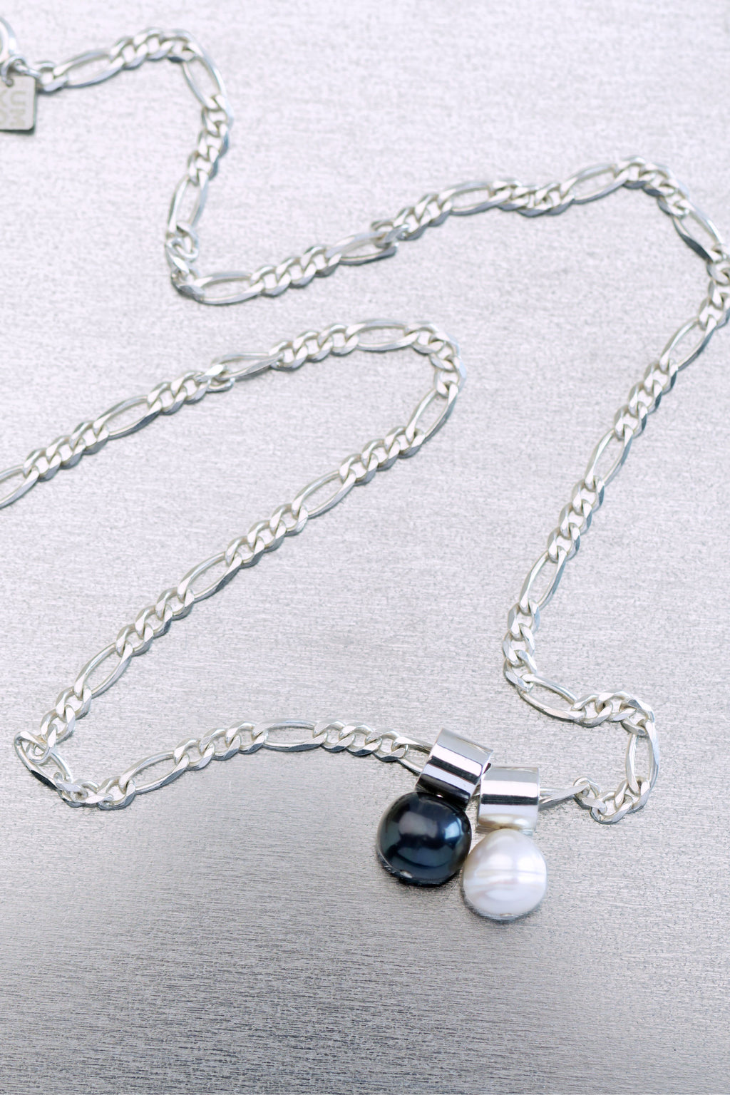 DOUBLE PEARL NECKLACE