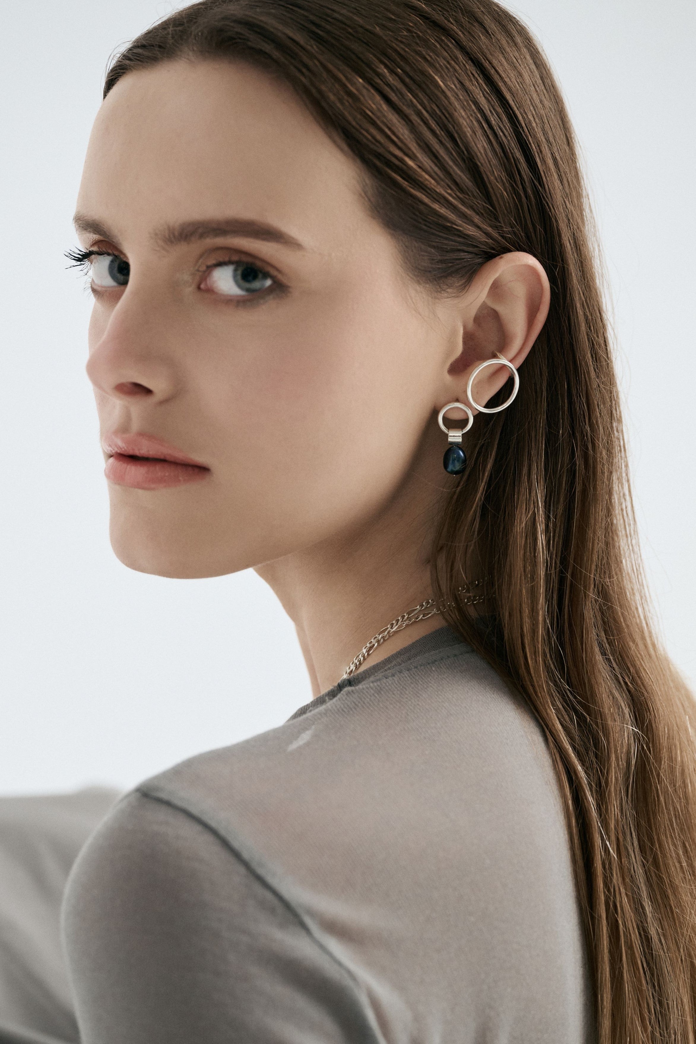 CIRCULAR PEARL EARRINGS