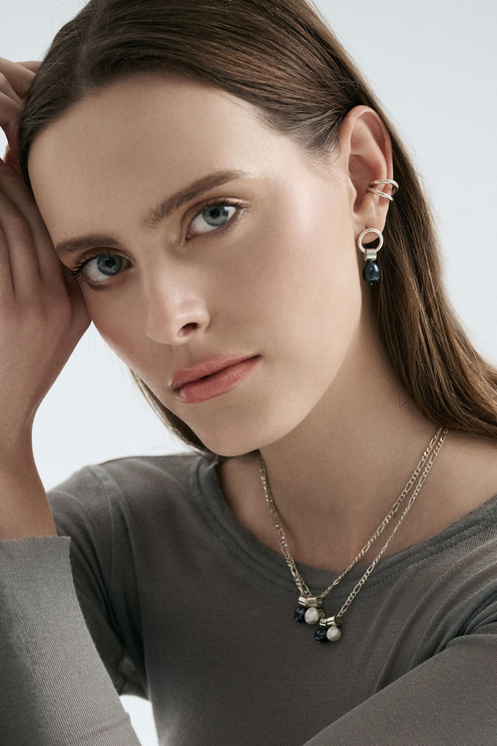 CIRCULAR PEARL EARRINGS