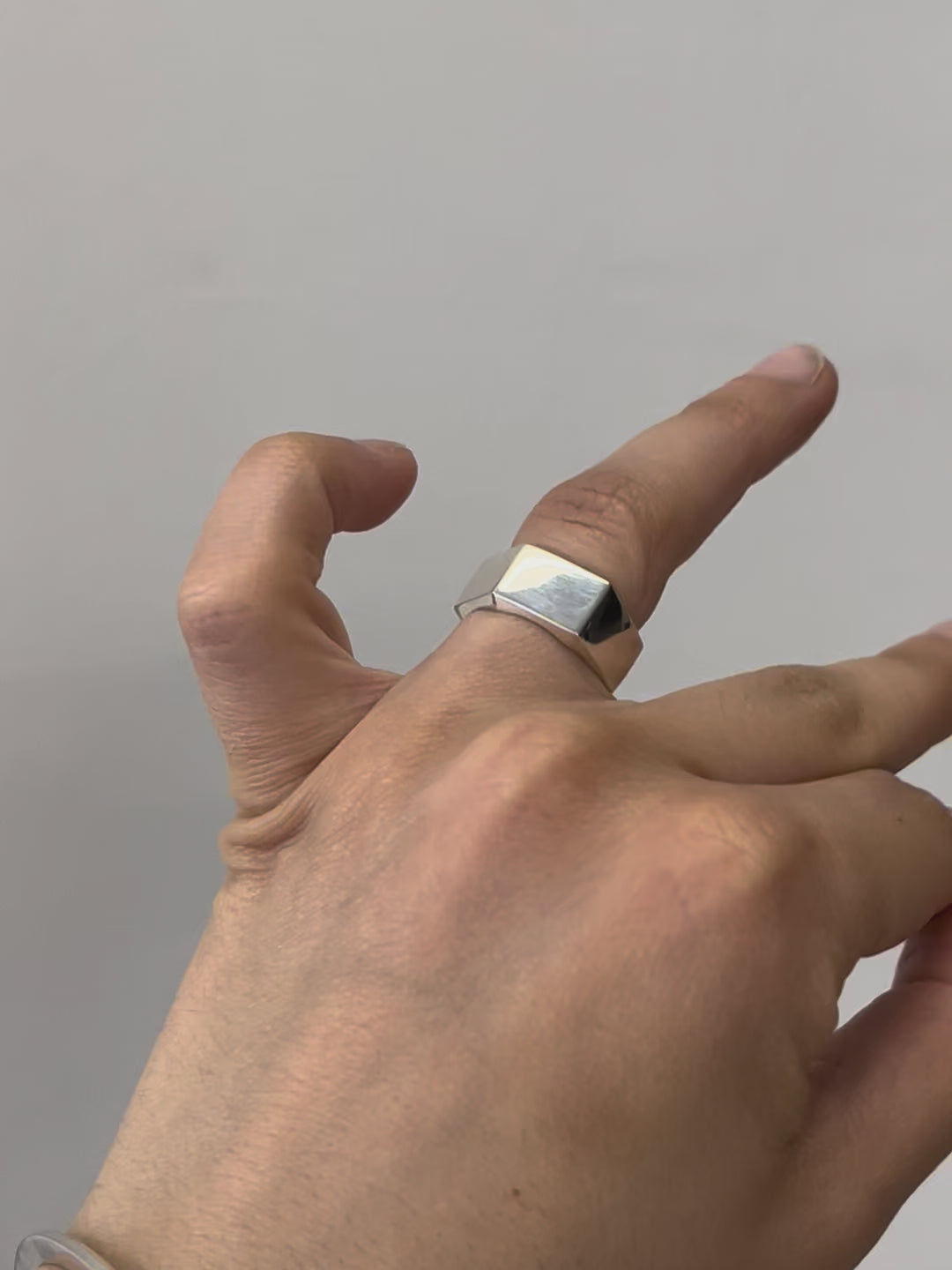 BOLD HEX RING