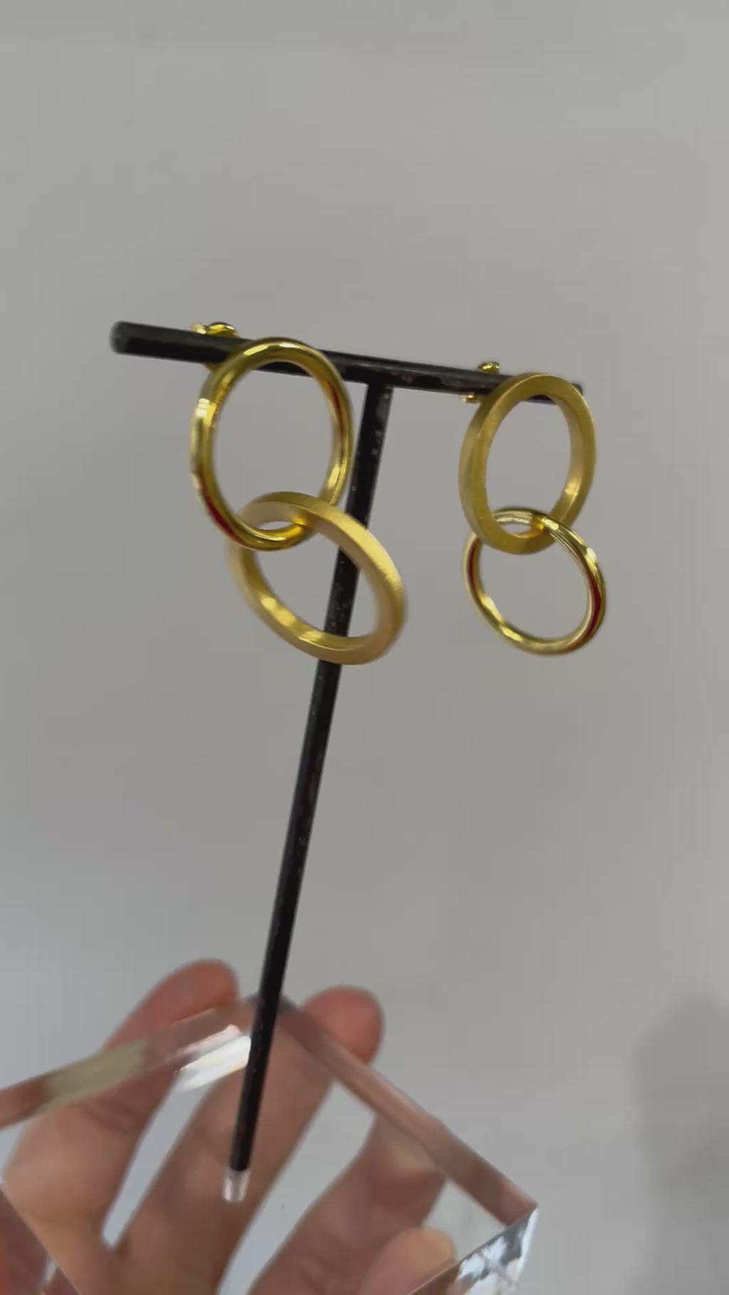 LOOP DOUBLE EARRINGS