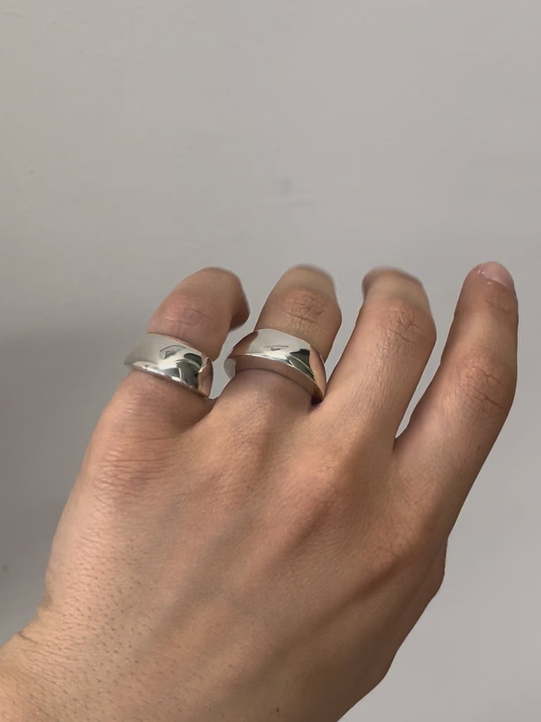 BOLD CURVE RING